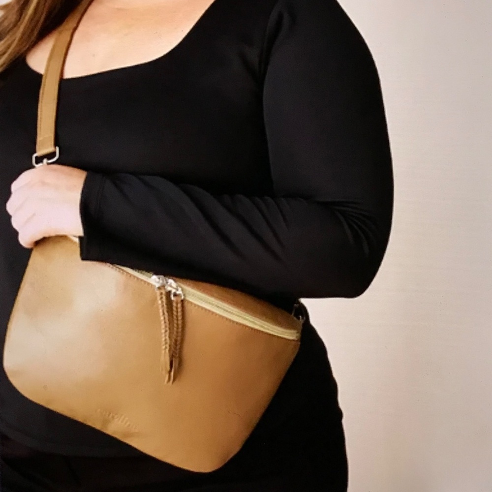 CAROLINA Ramona Leather Crossbody Bag Black - Picture 16 of 16